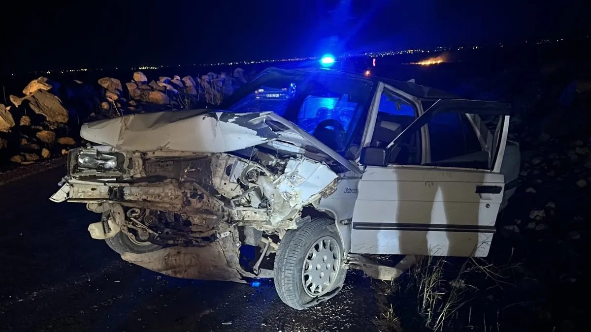 Son Gelişme: Şanlıurfa'da feci kaza: İki otomobil kafa kafaya çarpıştı! 3 yaralı: İşte Ayrıntılar | İşte Tüm A