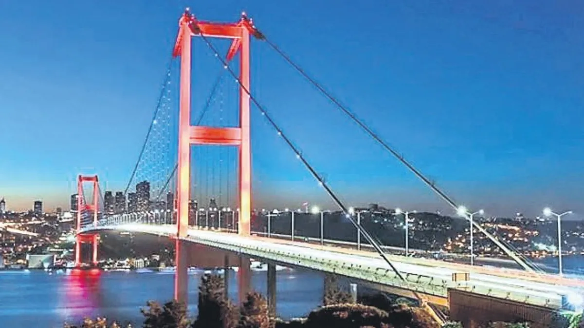 Son Gelişme: Son Gelişme: 15 Temmuz Şehitler Köprüsü'ne asırlık gece düzenlemesi: 3 gece trafiğe kapatılacak (
