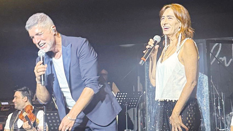 Gündemden Son Bilgiler: Analiz | Yıldız Tilbe: Yakından daha yakışıklısın Özcan! ve Son Gelişmeler: Gelişmeler