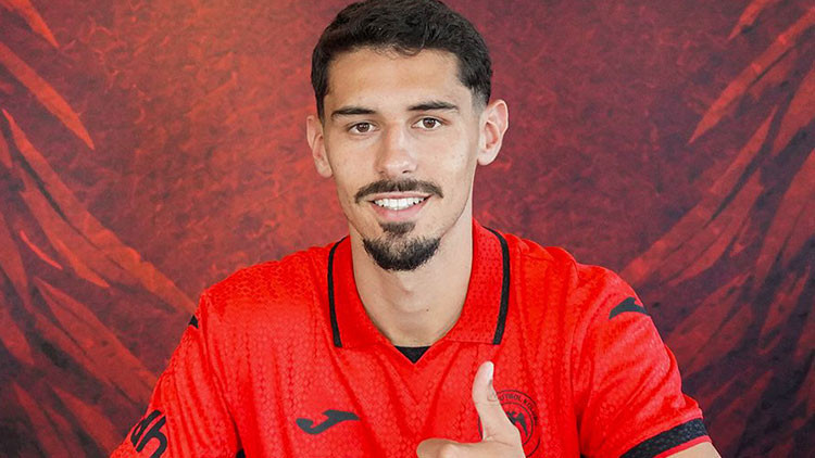 Ayrıntılar Netleşti: Son Gelişme: Çorum FK, Alexandre Penetra transferini Ayrıntılarını Paylaştı (Detaylar) |