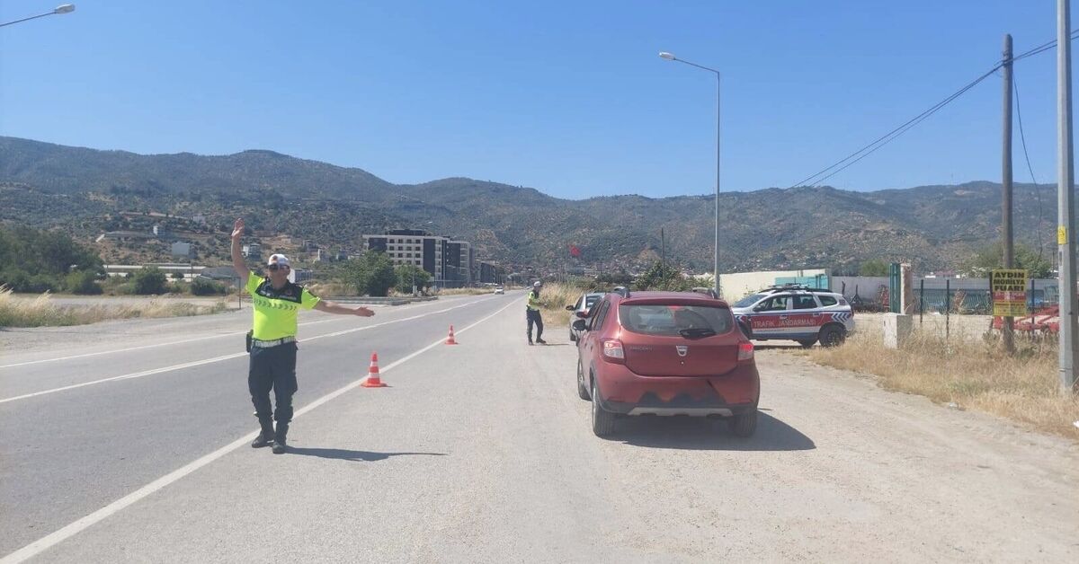 Gündemden Son Bilgiler: ÇEMBER-135 operasyonu: 38 gözaltı (Detaylar): Gelişmeler Takip Ediliyor