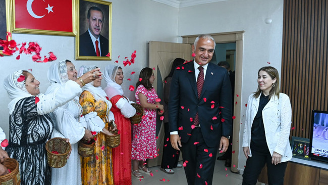 Son Gelişme: Son Gelişme: Bakan Ersoy’dan Şırnak’ta Terörsüz Türkiye mesajı ve Son Gelişmeler ve Merak Edilenl