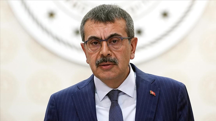 Sıcak Gündem: Bakan Tekin: 'Hayallerinizi desteklemeye devam ediyoruz' ve Son Gelişmeler