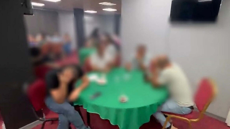 Gündemden Son Bilgiler: Düğün salonu görünümlü kumarhaneye polis baskını - Son Dakika Bilgileri