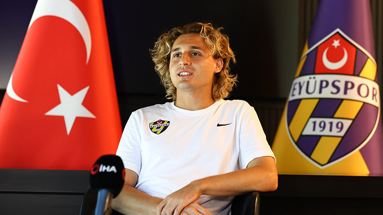 Son Gelişme: Son Gelişme: Hamza Akman: 'Galatasaray'dan ayrılmak kolay olmadı!' (Detaylar) ve Merak Edilenler