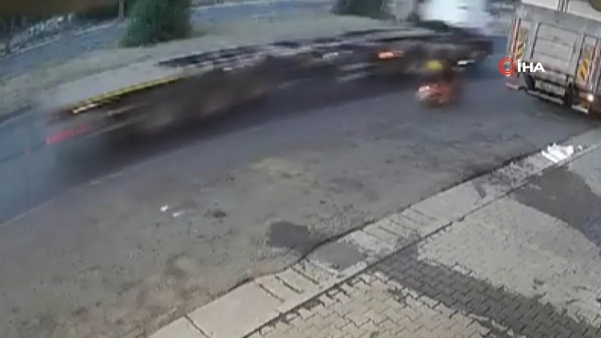 Son Gelişme: Son Gelişme: Mersin’de tırın çarptığı araç metrelerce böyle sürüklendi: İşte Ayrıntılar ve Merak