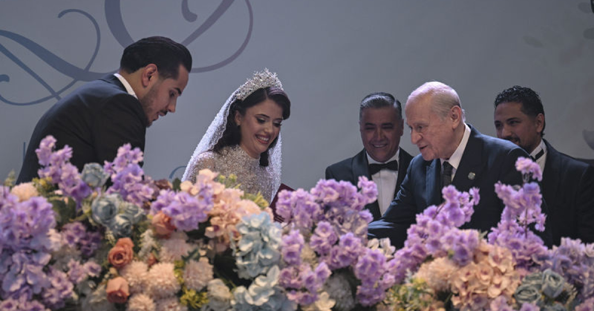 Bahçeli nikah şahidi oldu ve Son Gelişmeler: Gelişmeler Takip Ediliyor