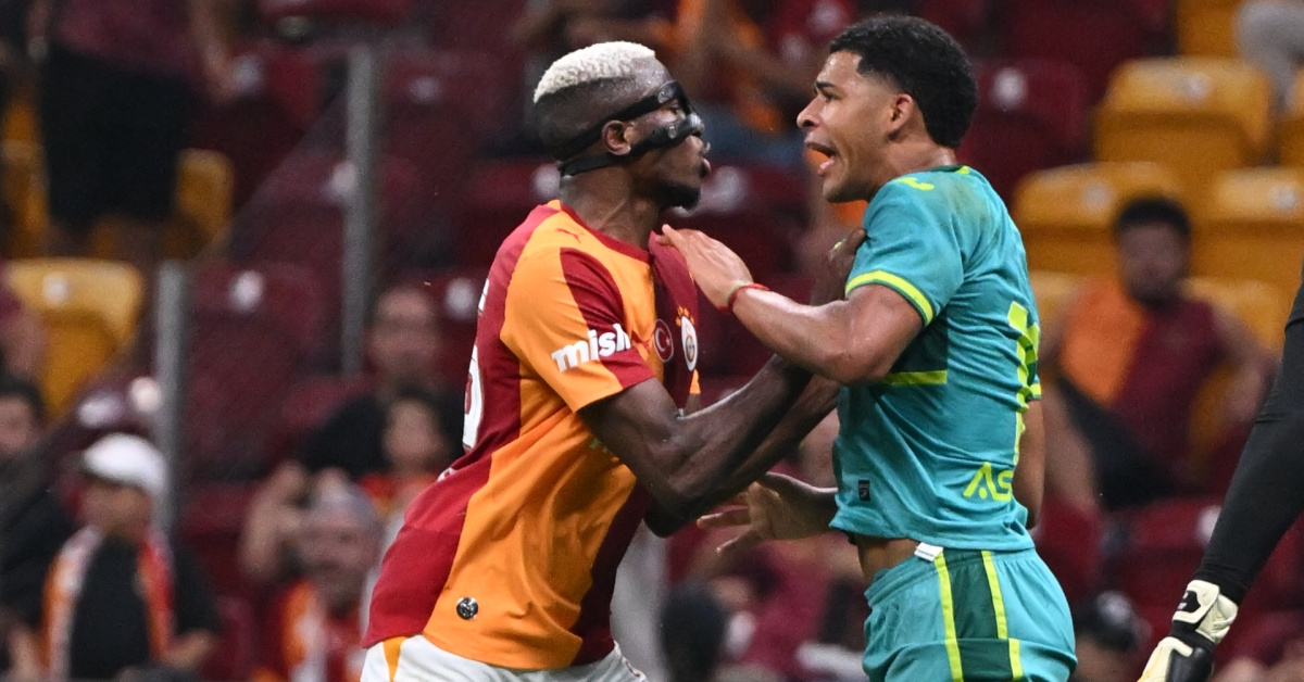 Kritik Açıklama: Villarreal maçında saha karıştı! ve Son Gelişmeler - Son Dakika Bilgileri