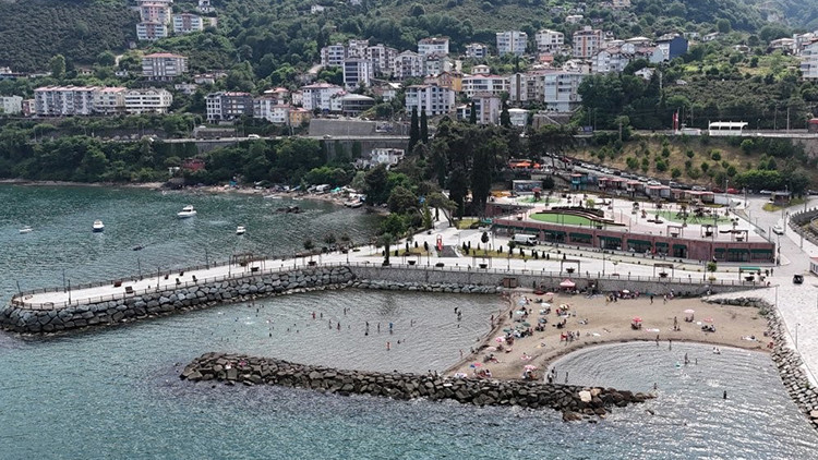 Son Gelişme: Analiz | Mahkeme karar vermişti: Gökdelenler yıkıldı, kumsal halka açıldı: İşte Ayrıntılar: Geliş