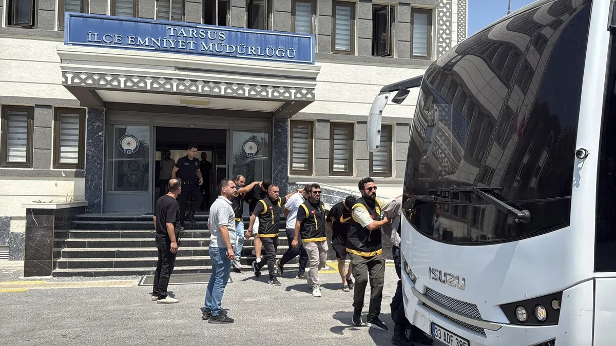 Sıcak Gündem: Mersin'deki feci olayda 2 kuzen öldürülmüştü: 6 şüpheli adliyede! | İşte Tüm Ayrıntılar