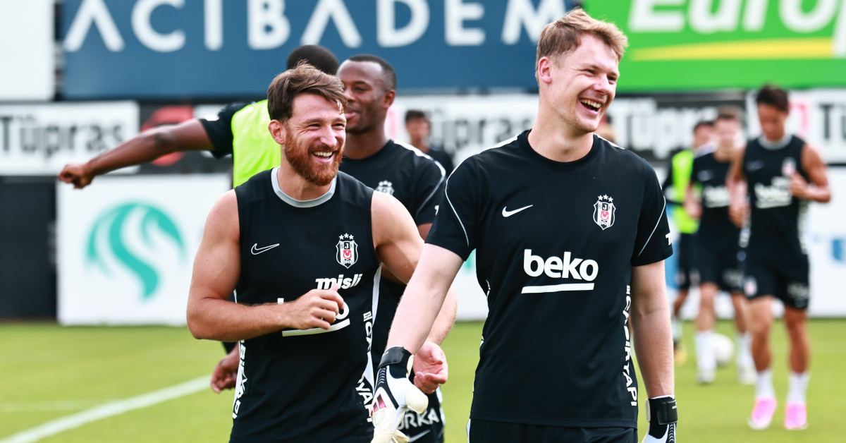 Gündemden Son Bilgiler: Analiz | Beşiktaş'ta Hradec Kralove mesaisi! ve Son Gelişmeler ve Merak Edilenler
