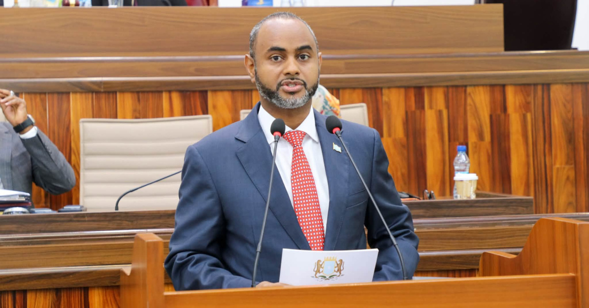 Kritik Açıklama: Son Gelişme: Türkiye mezunu Somalili bakan, Meclis Başkanı oldu ve Son Gelişmeler ve Merak Ed