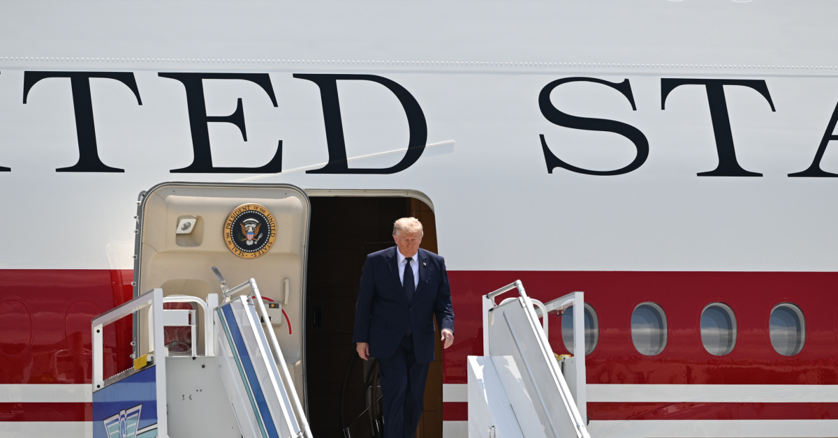 Kritik Açıklama: Washington Post yazdı: Trump Ankara'dan gizli uçuşla ayrıldı: Gelişmeler Takip Ediliyor
