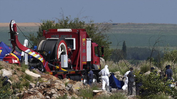 Gündemden Son Bilgiler: Analiz | Güney Afrika'da kaçak madende göçük faciası: 14 kişi Yaşamını Yitirdi: İşte A