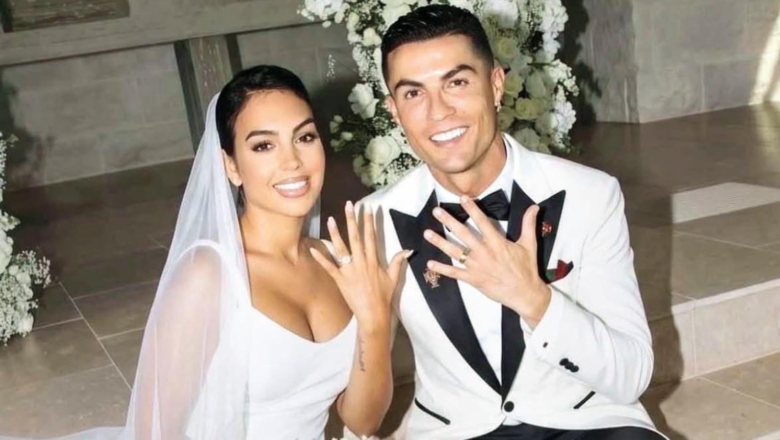 Gündemden Son Bilgiler: Ronaldo sonunda evlendi ve Son Gelişmeler - Son Dakika Bilgileri