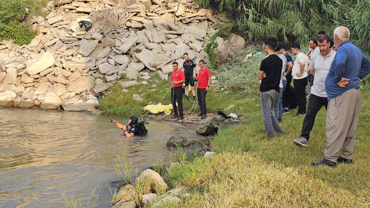 Ceyhan Nehri'nde kaybolan 2 çocuğu arama çalışmaları sürüyor (Detaylar) ve Merak Edilenler