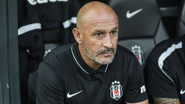 Son Gelişme: Vincenzo Italiano'dan Vlahovıc'e övgü: 'Beşiktaş inanılmaz bir 9 numaraya sahip!' ve Son Gelişmel