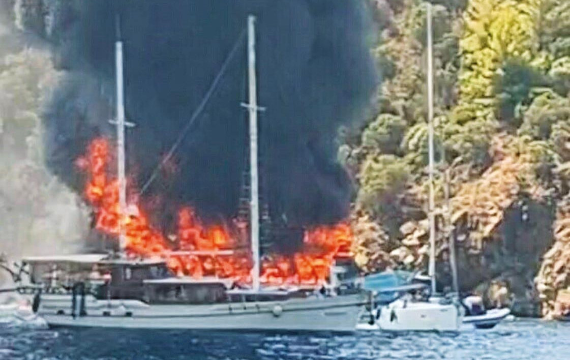 Fethiye’de can pazarı... 115 yolcu suya atladı: İşte Ayrıntılar - Son Dakika Bilgileri