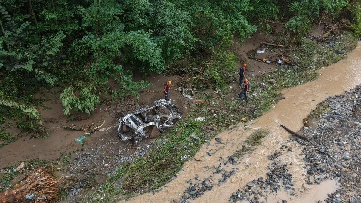 Giresun’da sel alarmı! Karabulduk’ta baba ve oğul olduğu değerlendirilen 2 kişi için kayıp ihbarı - Son Dakika