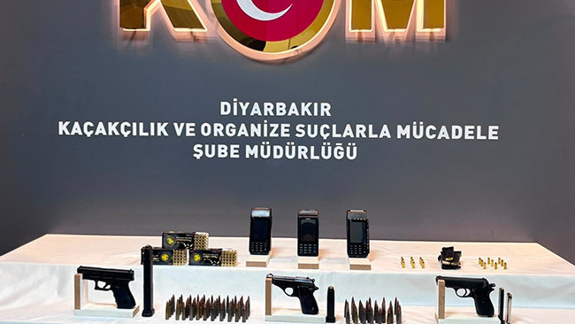 Ayrıntılar Netleşti: Diyarbakır'da tefecilik operasyonu: 2 kişi hakkında tutuklama kararı verildi (Detaylar):