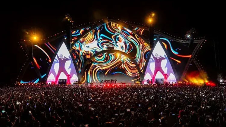 Kritik Açıklama: K-Pop yıldızları Kwon Eunbi ve ATEEZ İstanbul Festivali’nde sahne aldı ve Merak Edilenler