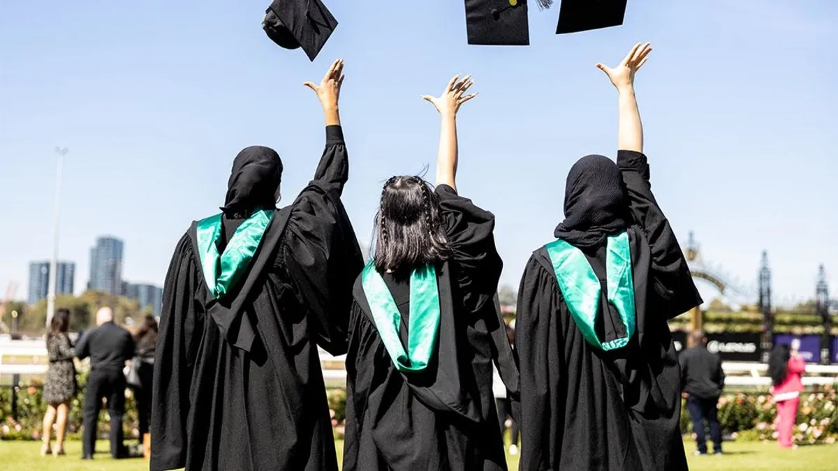Son Gelişme: Diplomaya giden yol kısalıyor! Lisans eğitiminde 3 yıl formülü (Detaylar) | İşte Tüm Ayrıntılar