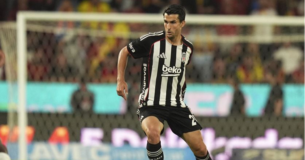Ayrıntılar Netleşti: Son Gelişme: Beşiktaş Necip Uysal'ı onurlandıracak!