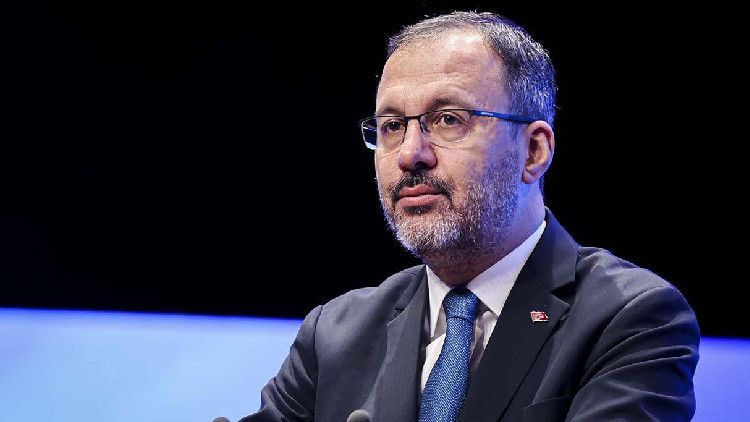 Ayrıntılar Netleşti: Çocuk taraftarın formasını çıkarttırmışlardı: Mehmet Kasapoğlu'ndan olaya tepki - Son Dak