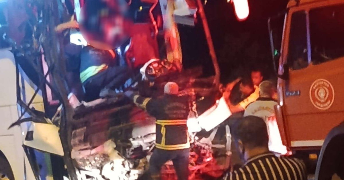 Gündemden Son Bilgiler: Son Gelişme: TAG otoyolunda kaza: 2 ölü, 17 yaralı!: İşte Ayrıntılar ve Merak Edilenle
