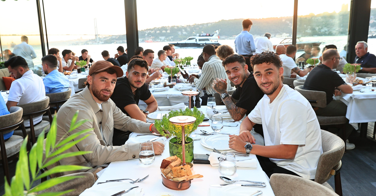 Sıcak Gündem: Beşiktaş Futbol Takımı yemekte buluştu! (Detaylar) ve Merak Edilenler