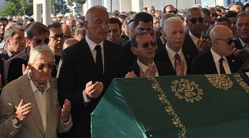 Gündemden Son Bilgiler: Bakan Ersoy, Birol Altınkılıç’ın cenaze törenine katıldı | İşte Tüm Ayrıntılar
