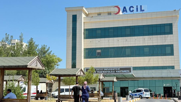 Sıcak Gündem: Diyarbakır’da silahlı kavga: 2 ölü, 5 yaralı - Son Dakika Bilgileri