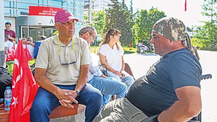 39’uncu günde Aile Bakanlığı önündeler | İşte Tüm Ayrıntılar
