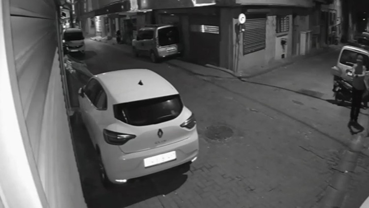Kritik Açıklama: İstanbul'da kundaklama ve silahlı saldırılara karışan iki suç örgütüne operasyon: 5 gözaltı