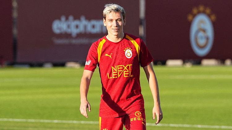 Son Gelişme: Galatasaray'da Batrakov sahaya indi!