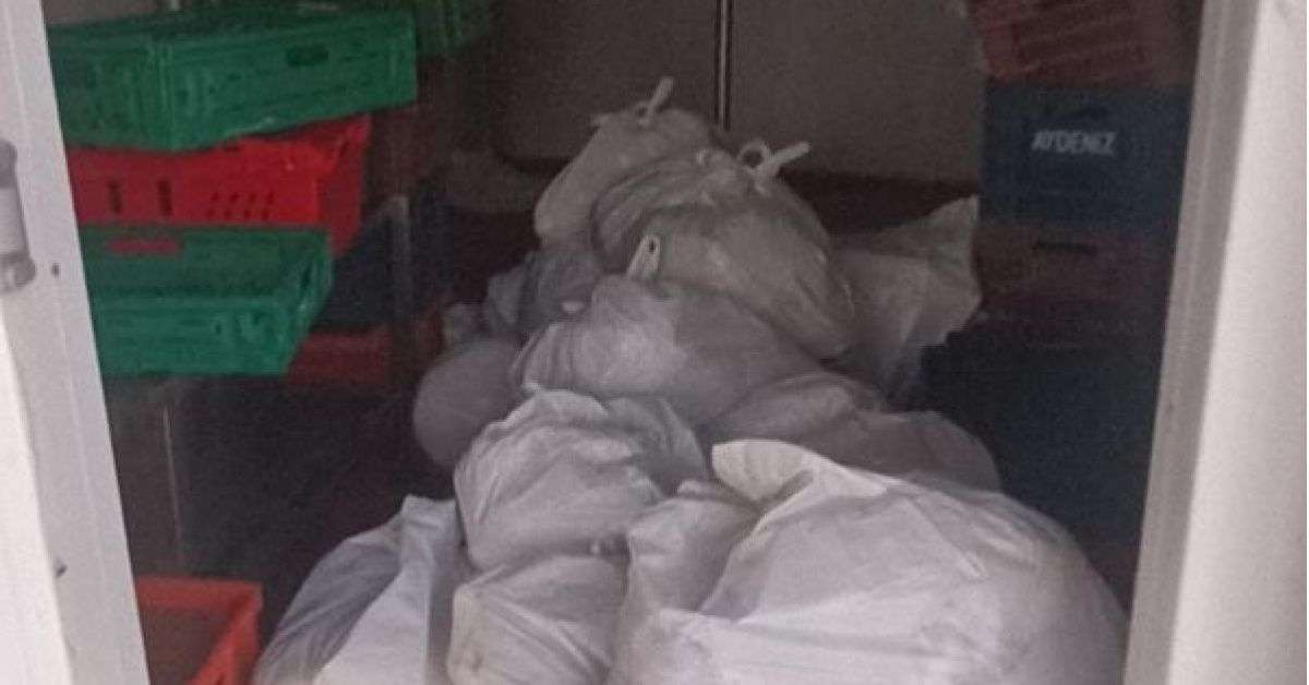 Kasap deposundan 400 kilogram bozuk et çıktı ve Merak Edilenler