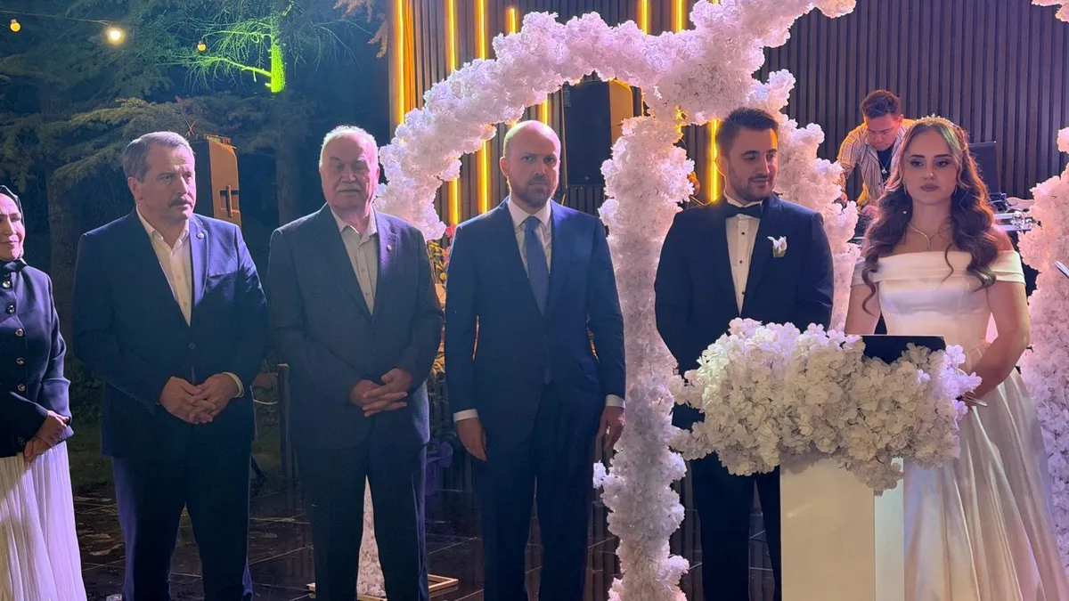 Ayrıntılar Netleşti: Bilal Erdoğan, Başkan Erdoğan'ın sözlerini hatırlattı: Genç çifte "en az 3 çocuk" tavsiye
