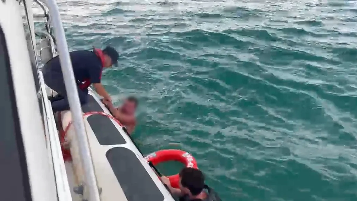 Sıcak Gündem: Motoru arızalanan jetski sürüklendi: 2 kişi kurtarıldı