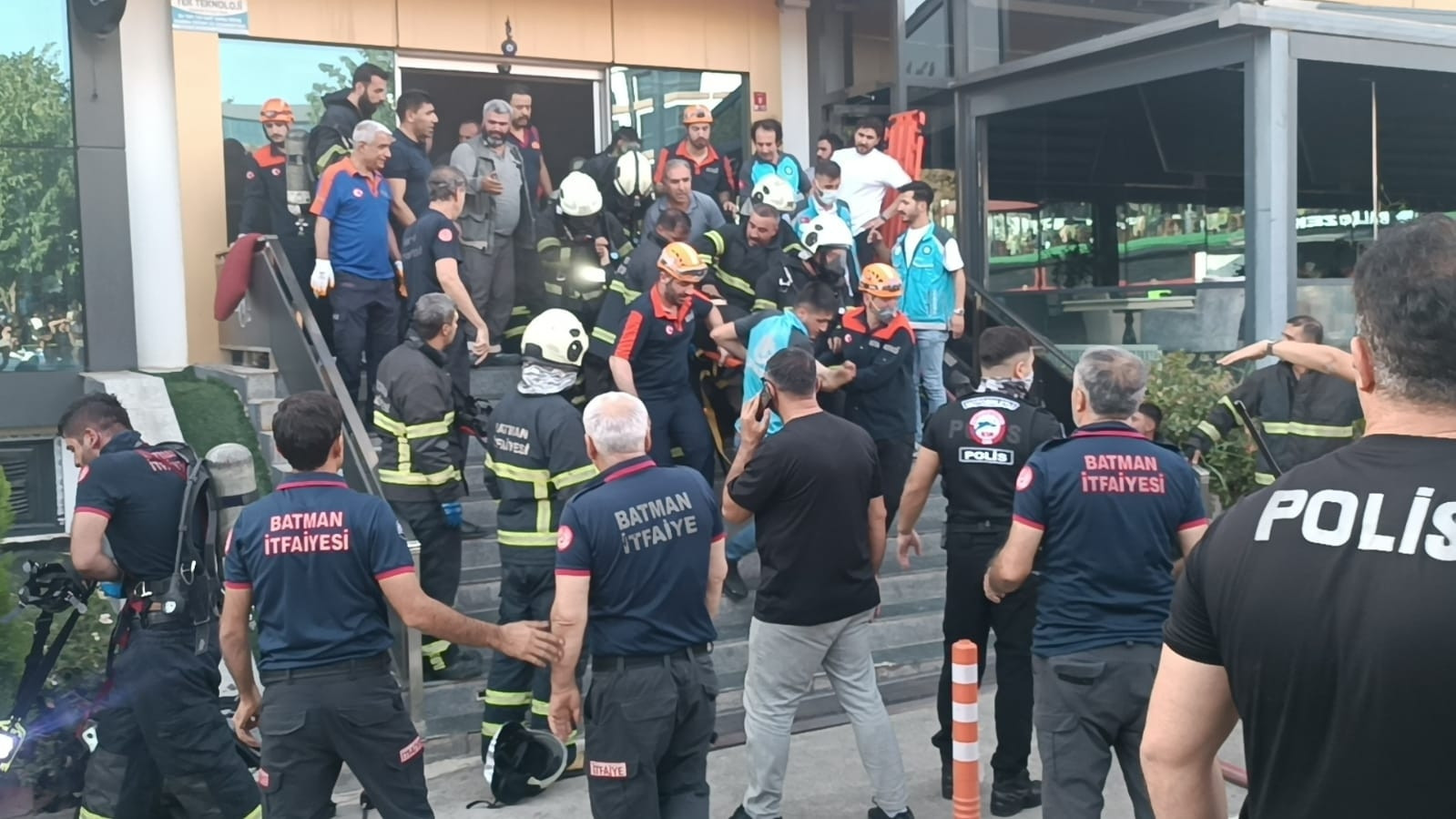 Ayrıntılar Netleşti: Batman’da spor salonunun sauna bölümde yangın: 2 ölü, 9 yaralı | İşte Tüm Ayrıntılar