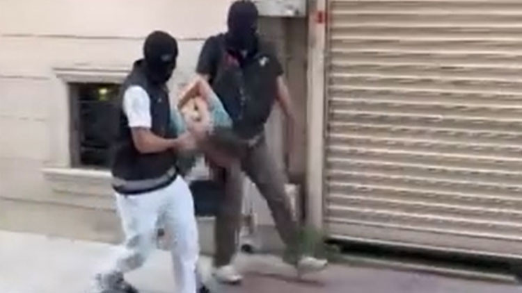 İngiltere’den kırmızı bültenle aranıyordu! İstanbul’da yakalandı: Gelişmeler Takip Ediliyor