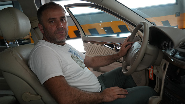 Kritik Açıklama: e-Devlet'e ceza bakmak için girdi, lüks otomobilinin gümrükten 'beyaz eşya' olarak sokulduğun