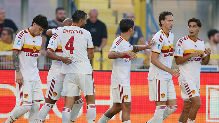 Son Gelişme: Fenerbahçe'nin rakibi Roma'dan lige fırtına gibi giriş!: Gelişmeler Takip Ediliyor