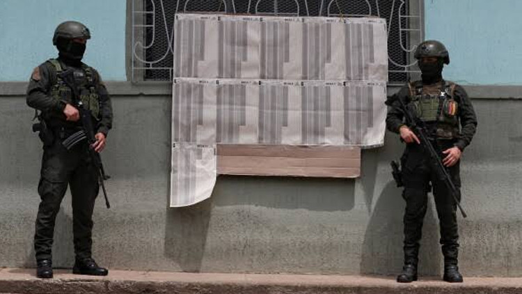 Gündemden Son Bilgiler: Kolombiya'da barış dönemi sona erdi: Polis karakoluna saldırı! 1 kişi yaşamını yitirdi