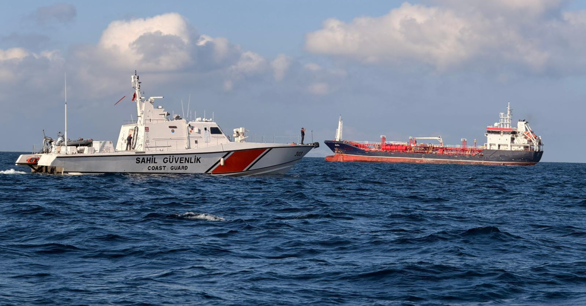 Kritik Açıklama: Marmara'da 2 gemi çarpıştı 3909758 ve Merak Edilenler