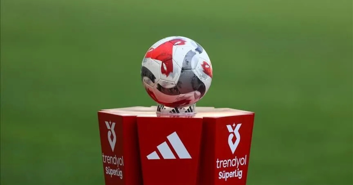 Sıcak Gündem: Süper Lig'de 4. hafta heyecanı!: Gelişmeler Takip Ediliyor