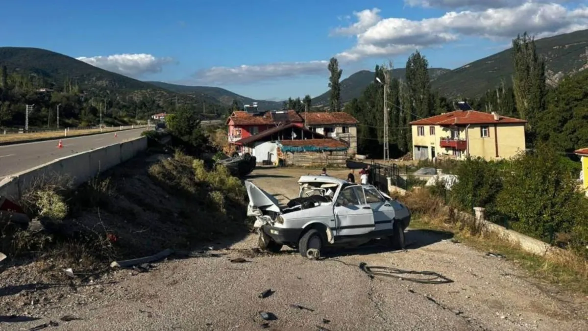 Kritik Açıklama: Tokat'ta feci kaza! İki otomobil çarpıştı: 1 ölü, 3 yaralı ve Merak Edilenler