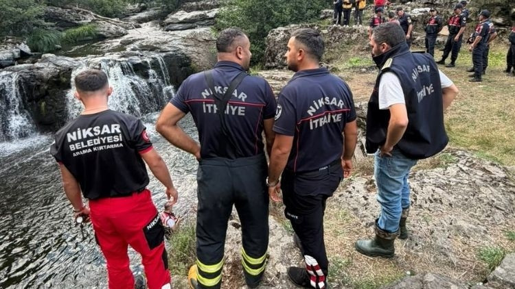 Sıcak Gündem: Serinlemek için şelaleye giren iki kardeş yaşamını yitirdi