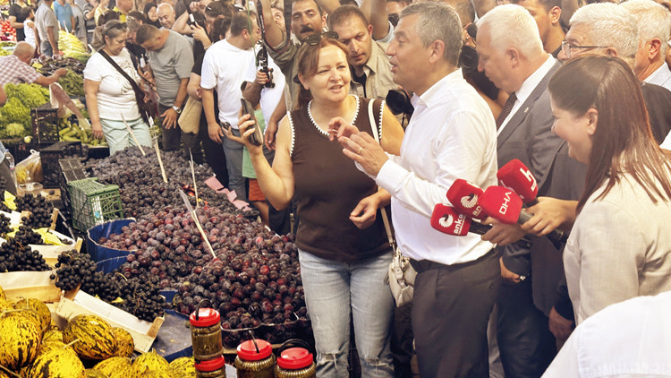 Gündemden Son Bilgiler: Özgür Özel’den: Emeklilere zam sözü