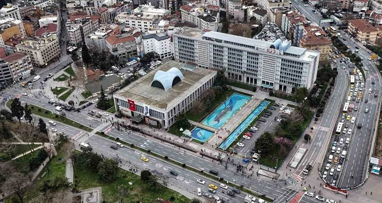 Son Gelişme: İBB soruşturmasında 6 şüpheli hakkında tutuklama kararı verildi: Gelişmeler Takip Ediliyor