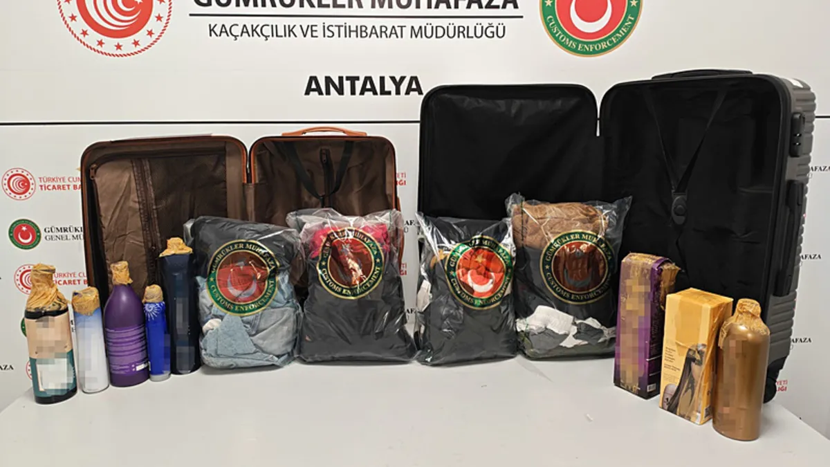 Son Gelişme: Antalya Havalimanı'nda uyuşturucu operasyonu: 18 kilo metamfetamin ele geçirildi - Son Dakika Bil